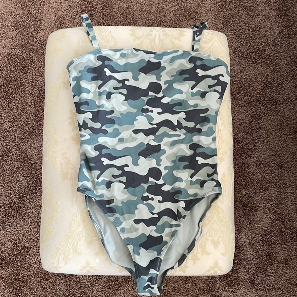Spiritual gangsta bodysuit size small. Never worn